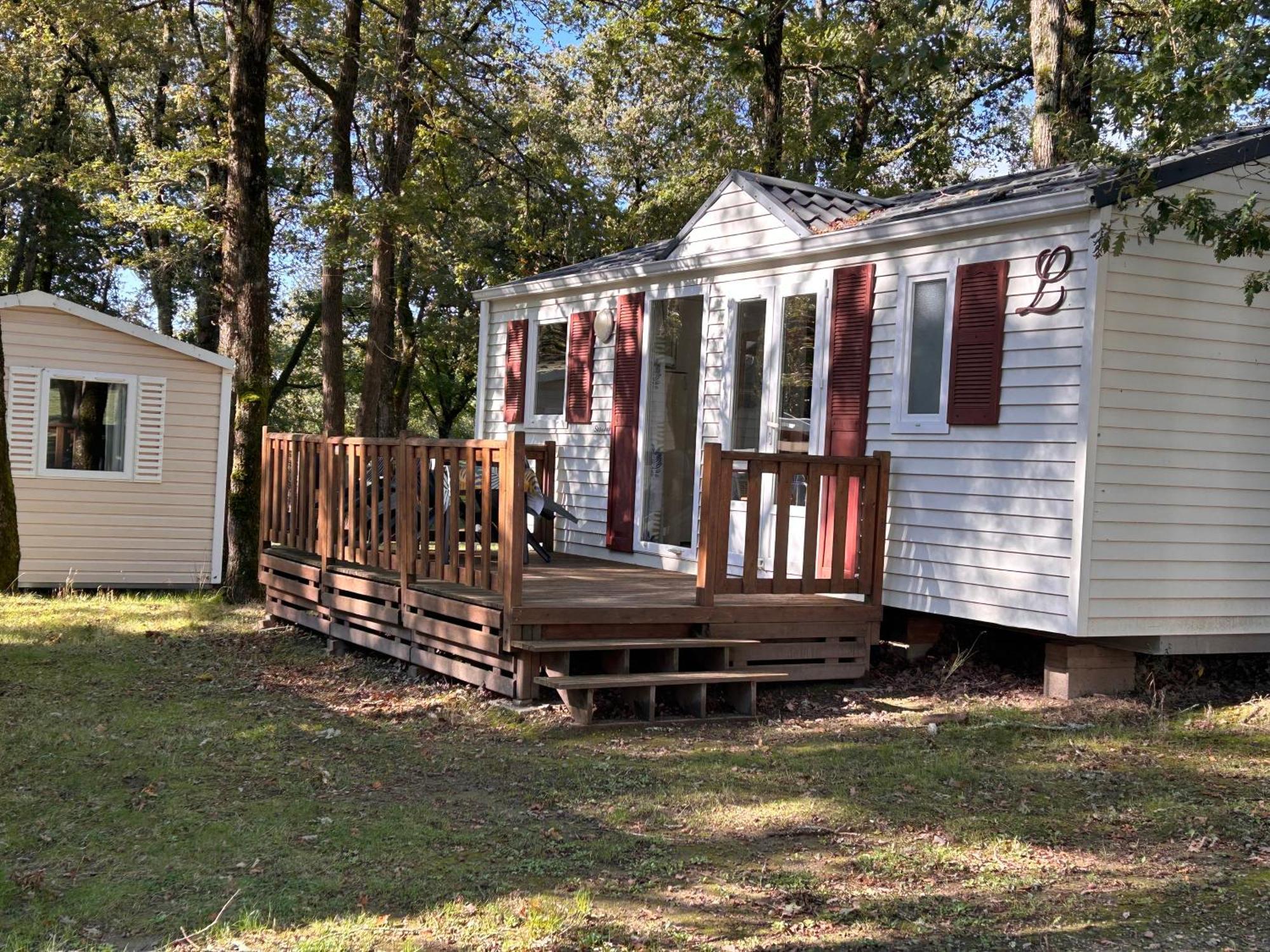 Camping Les Petites Minaudieres Coussay-les-Bois Habitación foto
