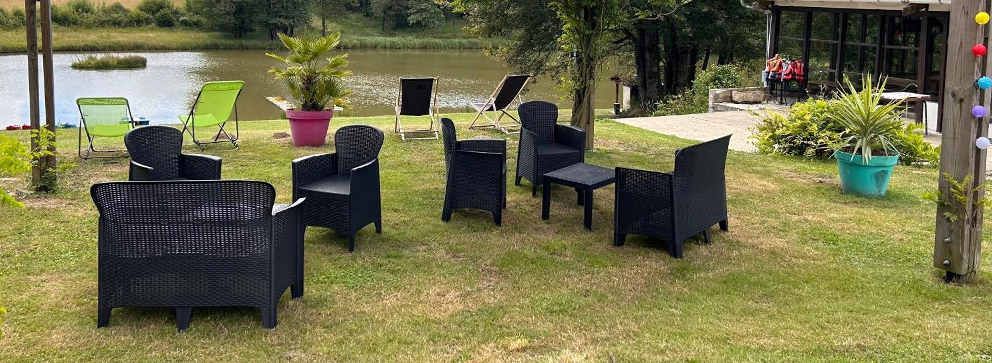 Camping Les Petites Minaudieres Coussay-les-Bois Exterior foto
