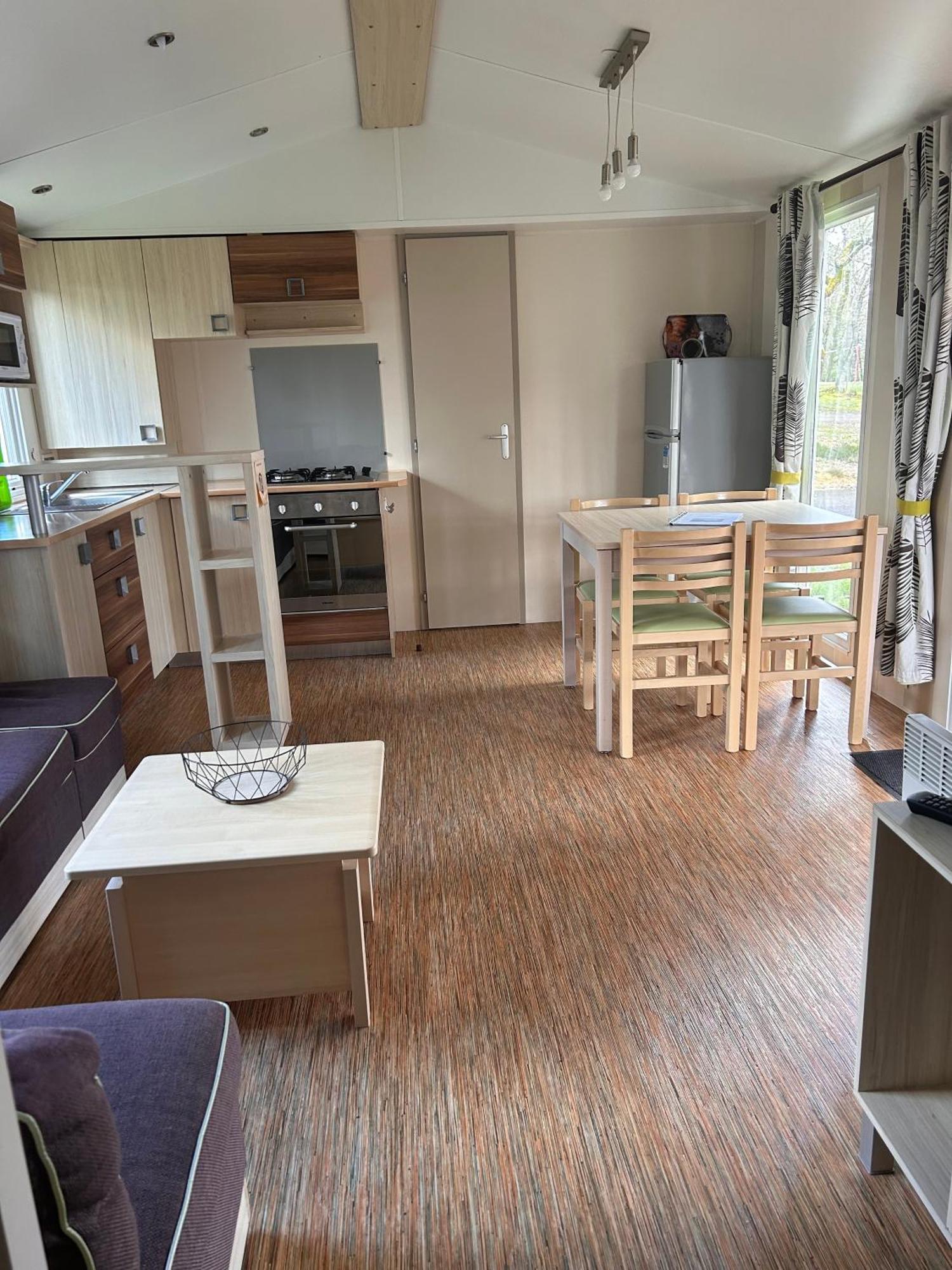 Camping Les Petites Minaudieres Coussay-les-Bois Habitación foto