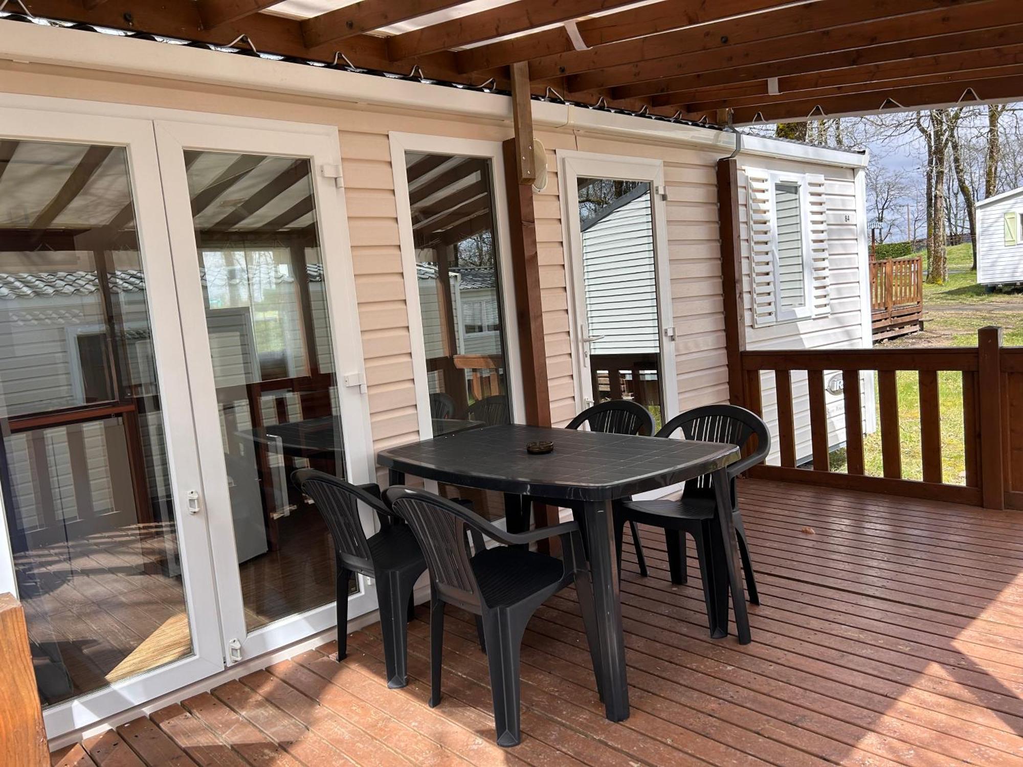 Camping Les Petites Minaudieres Coussay-les-Bois Habitación foto