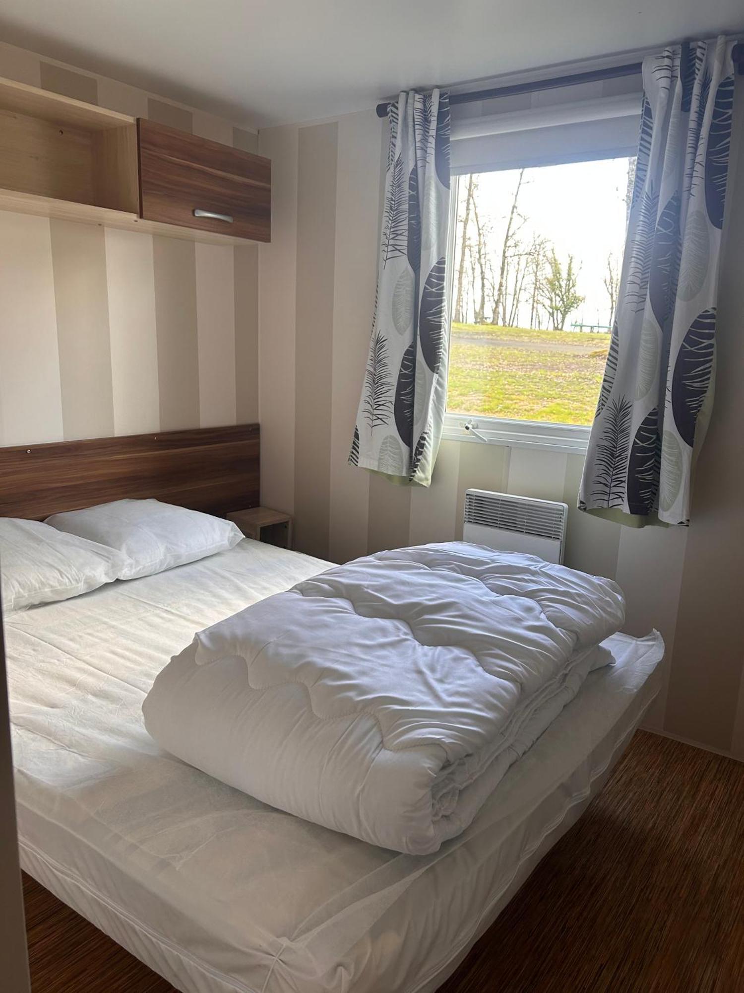 Camping Les Petites Minaudieres Coussay-les-Bois Habitación foto