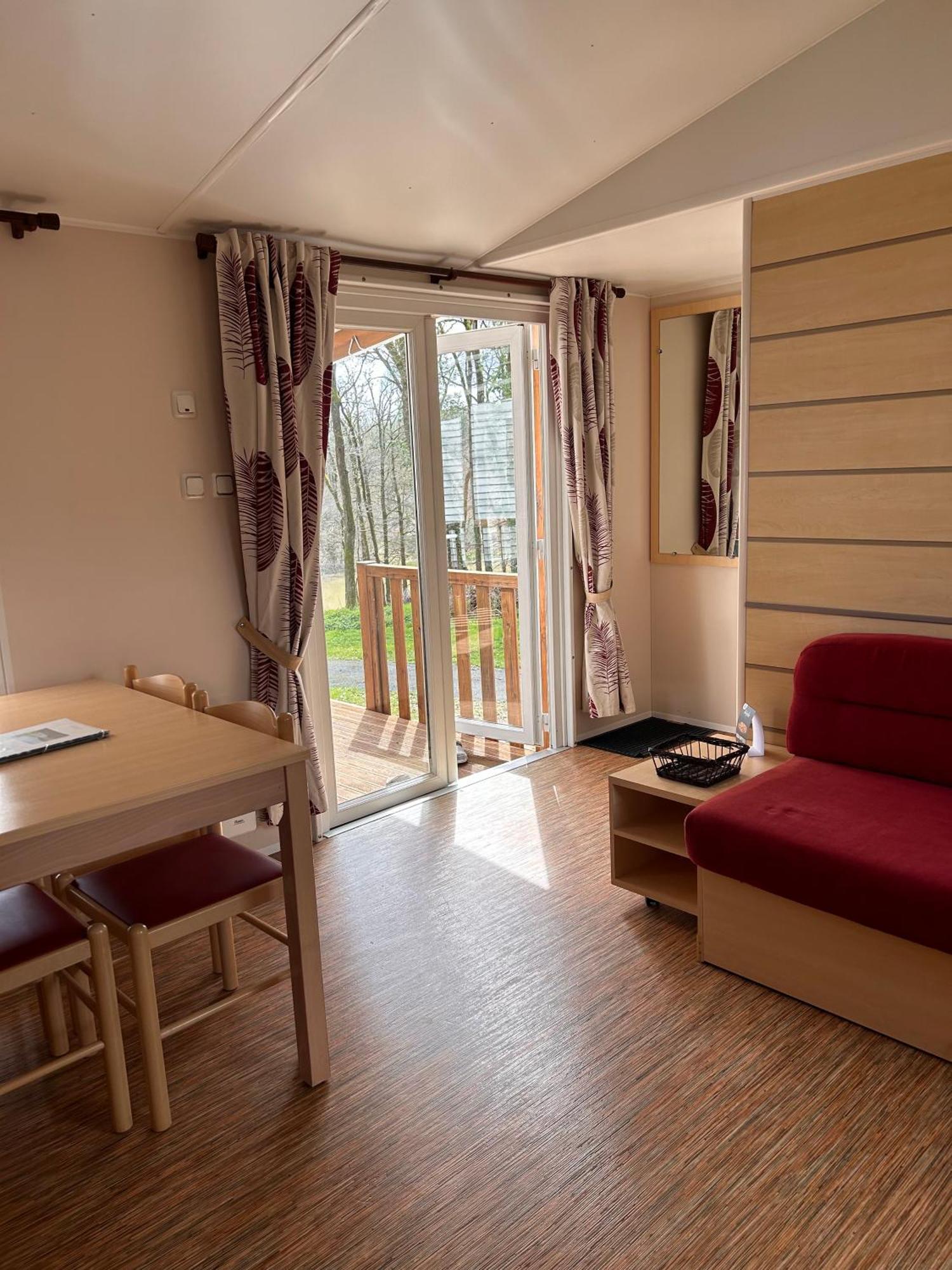 Camping Les Petites Minaudieres Coussay-les-Bois Habitación foto