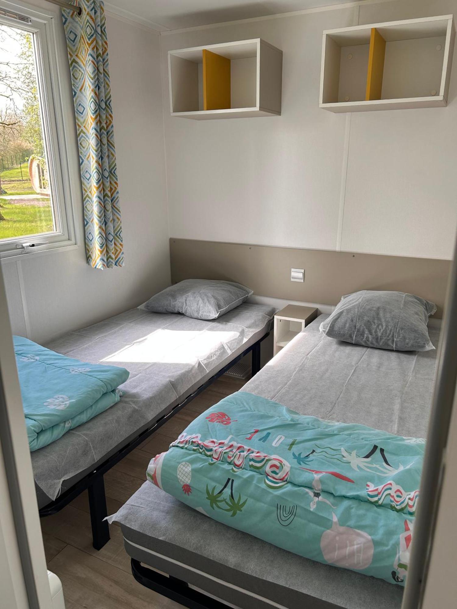 Camping Les Petites Minaudieres Coussay-les-Bois Habitación foto